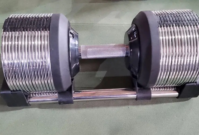 Set di manubri regolabili comm - Adjustable Dumbbell Pair 40Kg recensione e prezzo